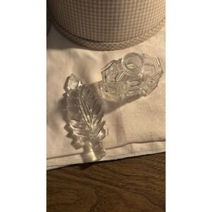 VINTAGE LEAD GLASS PERFUME BOTTLE GLASS FEATHER TOP  Antique Mcm Mad Men